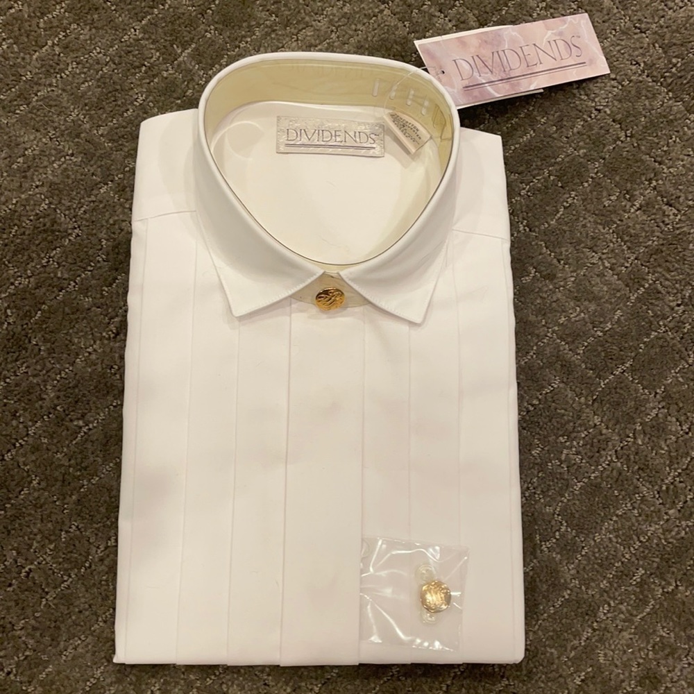 NWT Dividends front pleat gold button blouse